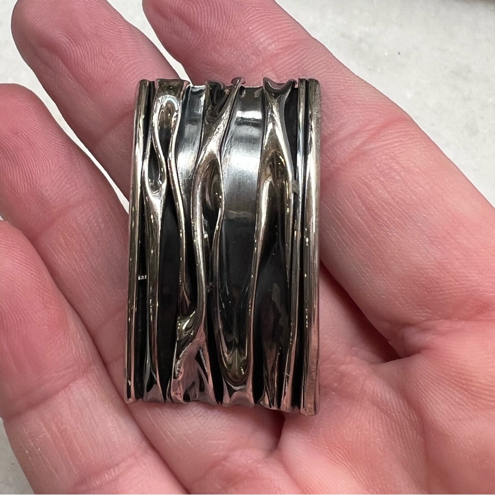 925 Sterling silver wave pendant New